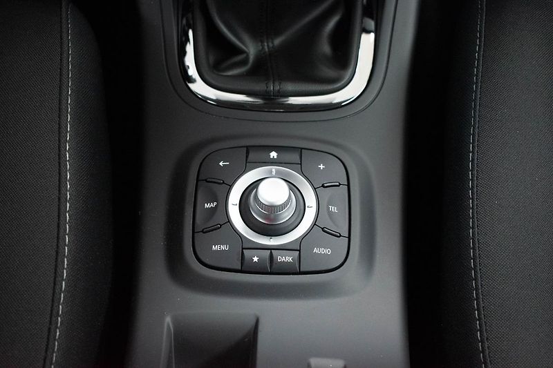 Renault Mégane 1.6dCi LIMITED*2xKOLA*KLIMA*ČR - fotka 20 z 40