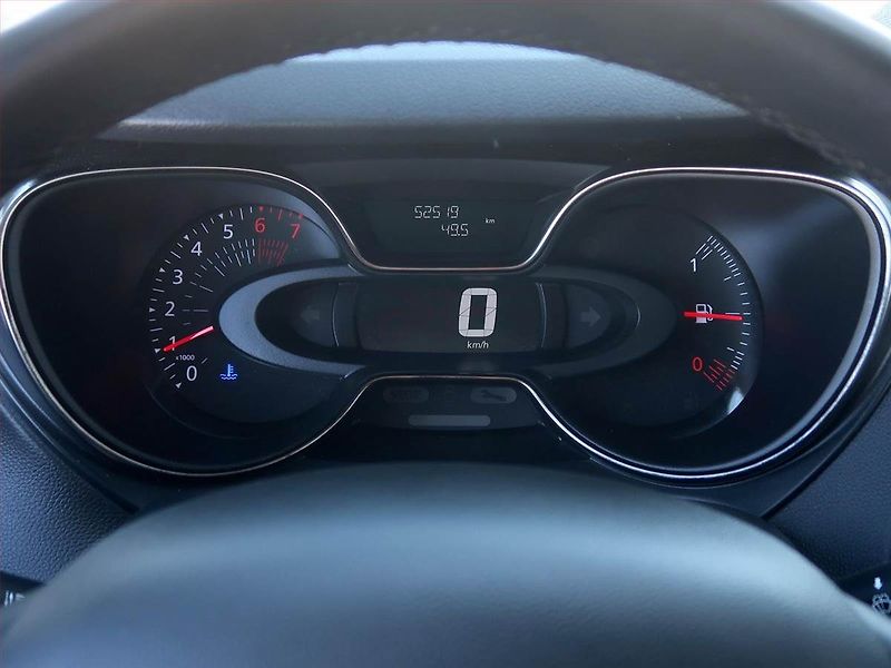 Renault Captur (2018) 0.9 TCe, Tempomat - fotka 11 z 15