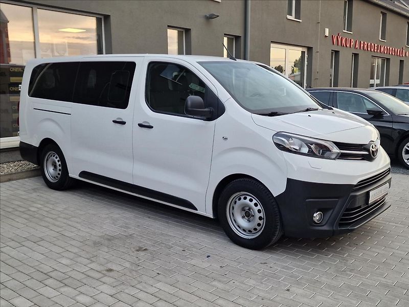 Toyota ProAce Verso 2.0 D-4d 140k L2 106kW - fotka 2 z 45