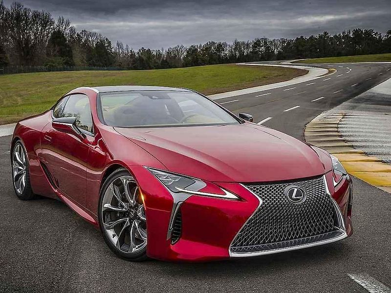 Lexus LC 500.