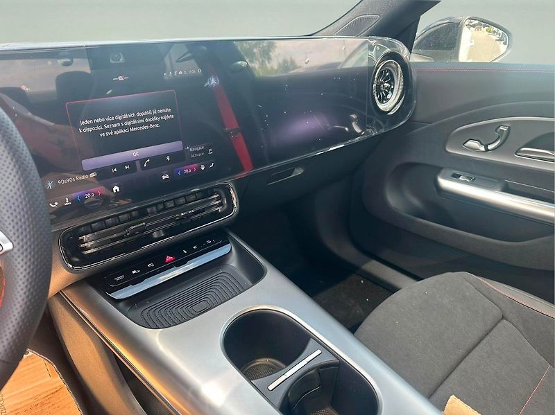 Mercedes-Benz CLA (2026) 200 4MATIC - fotka 9 z 13