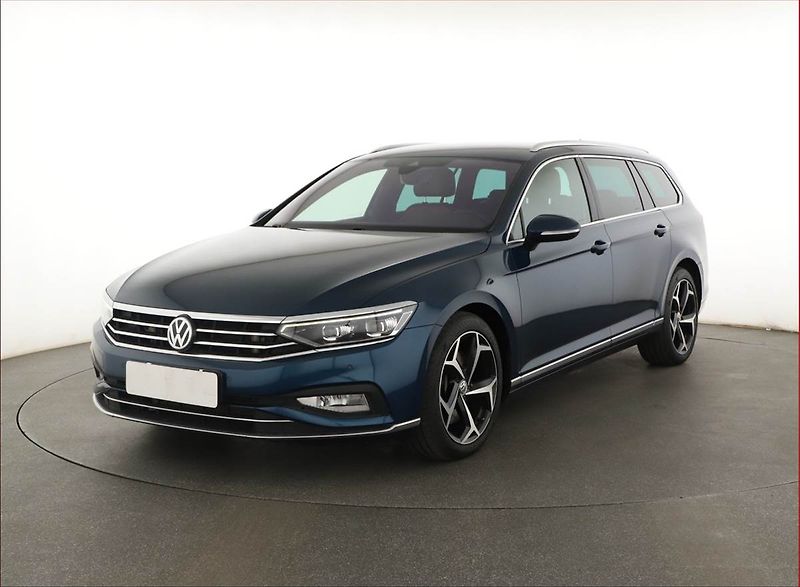 Volkswagen Passat (2019) 2.0 BiTDI - fotka 2 z 23