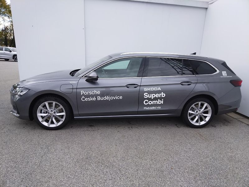 Škoda Superb combi L&K iV - fotka 3 z 30