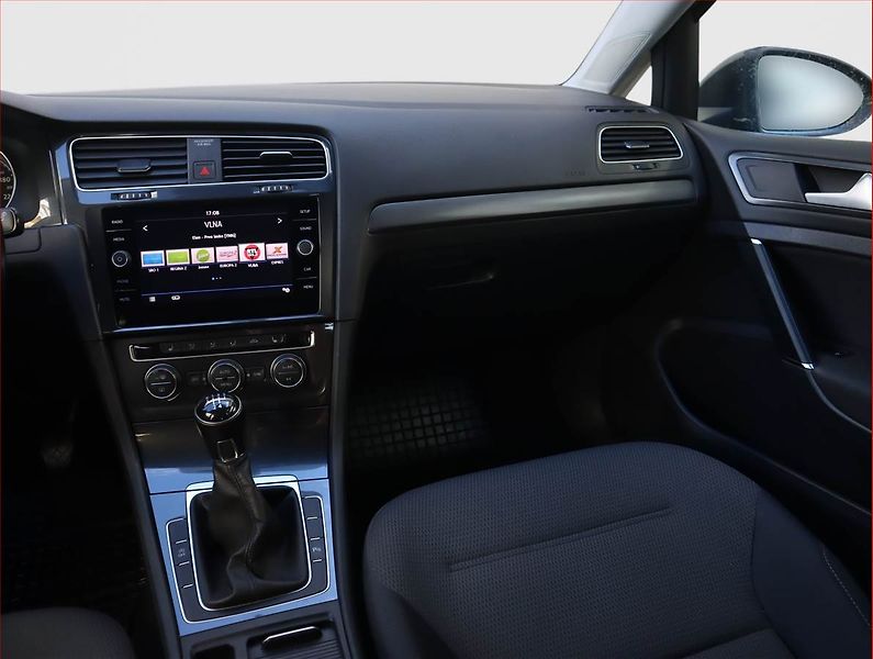 Volkswagen Golf (2018) 1.6 TDI, Serv.kniha, Tempomat - fotka 8 z 21