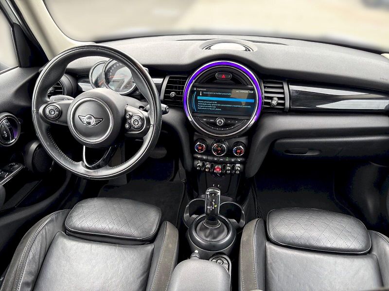 Mini Cooper (2018) S 141 kW 5 dveří - fotka 5 z 26