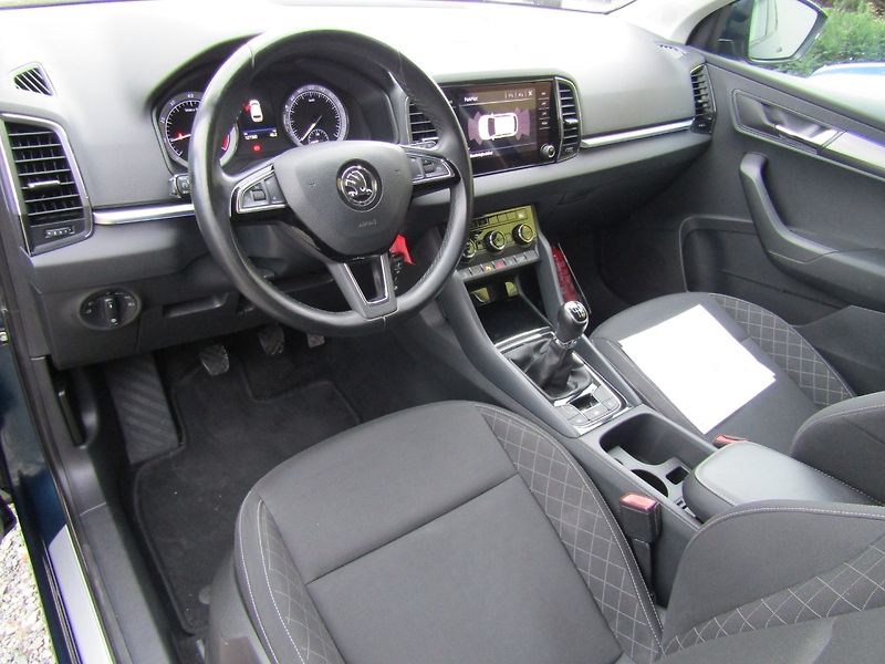 Škoda Karoq (2019) 1.0 TSI 81kW KAMERA - fotka 13 z 41