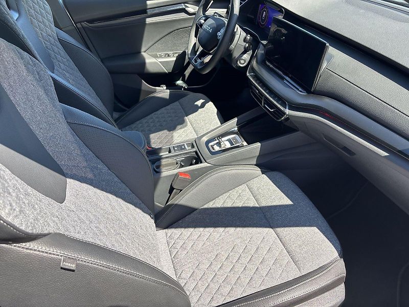 Škoda Octavia (2025) Combi 1.5 TSI M-HEV DSG Sportl - fotka 9 z 30
