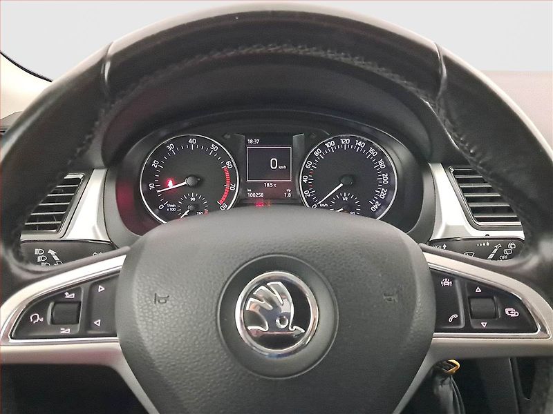 Škoda Rapid (2016) Ambition 1.2 TSI, Serv.kniha - fotka 16 z 16