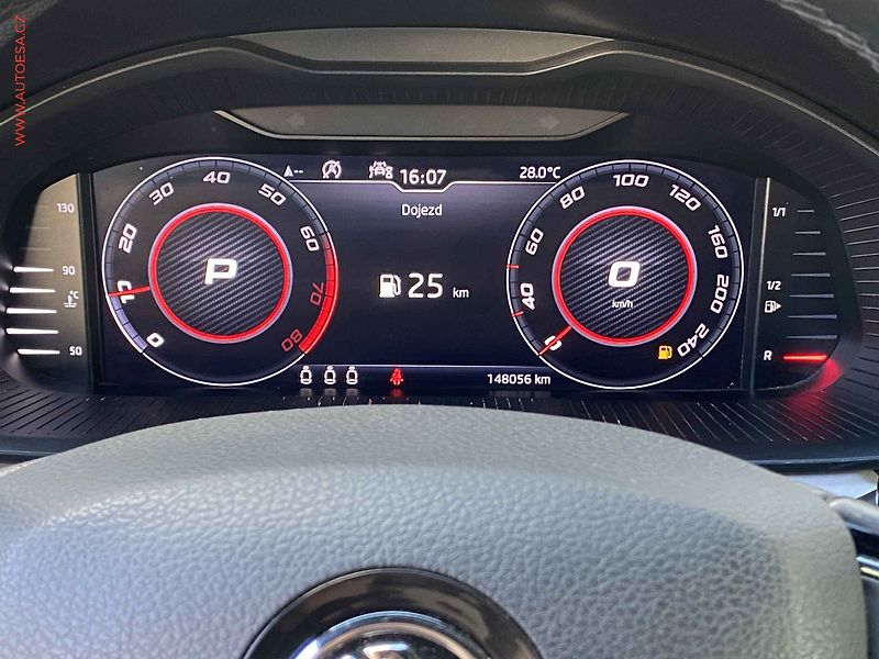 Škoda Kamiq (2020) 1.0 TSi, Style, DSG, kůže, TZ - fotka 16 z 20