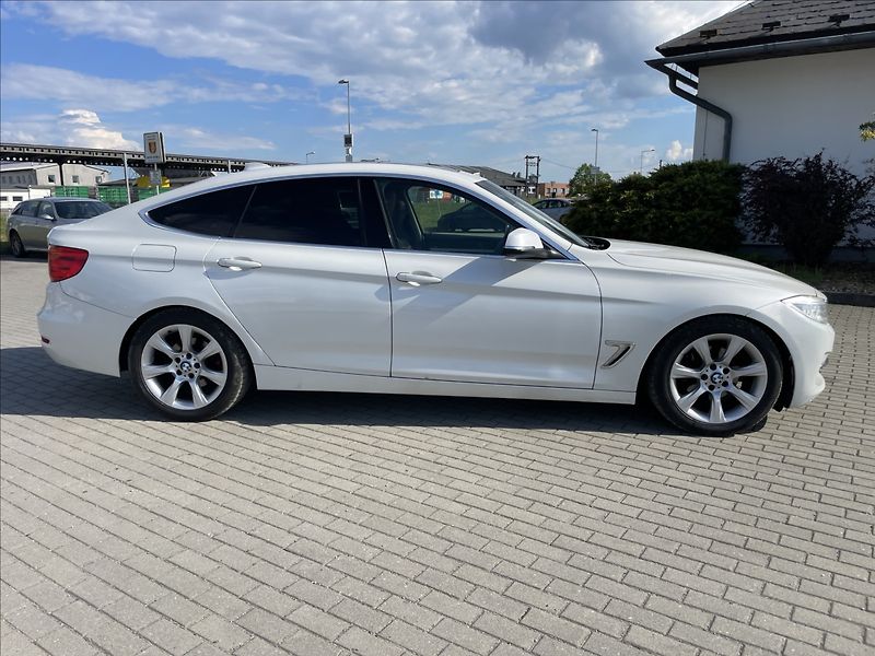 BMW Řada 3 2,0 d 120kw GT Panorama, prav. - fotka 35 z 39