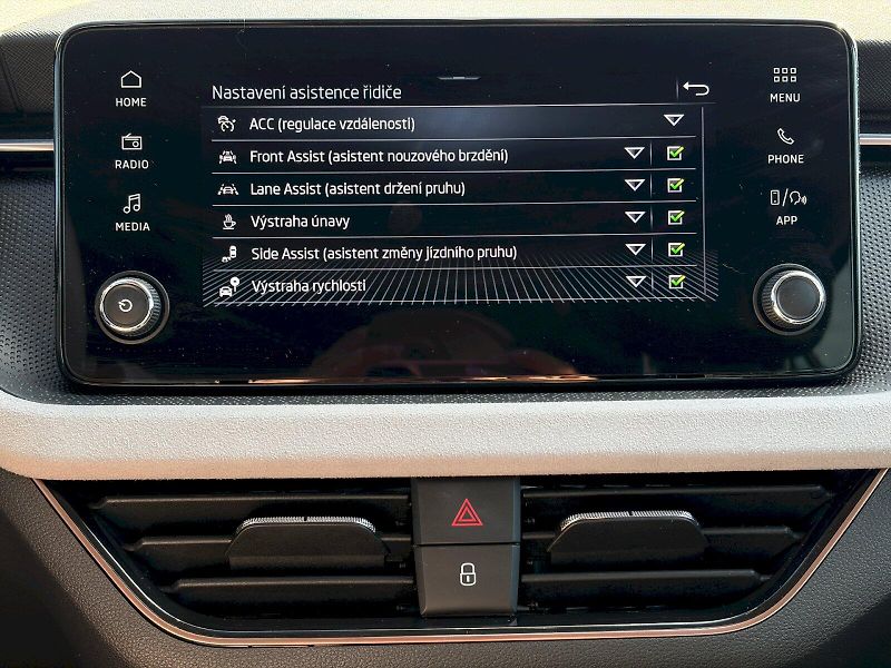 Škoda Scala (2025) 1.0 TSI / 85 kW / TOP SELECTIO - fotka 28 z 33