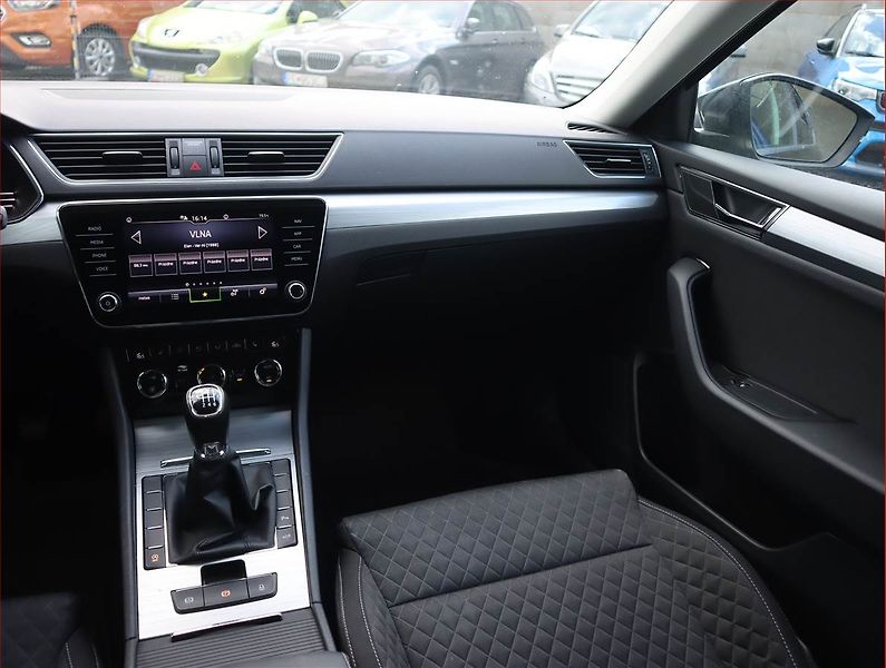 Škoda Superb (2022) Ambition 2.0 TDI, Serv.kniha - fotka 8 z 22