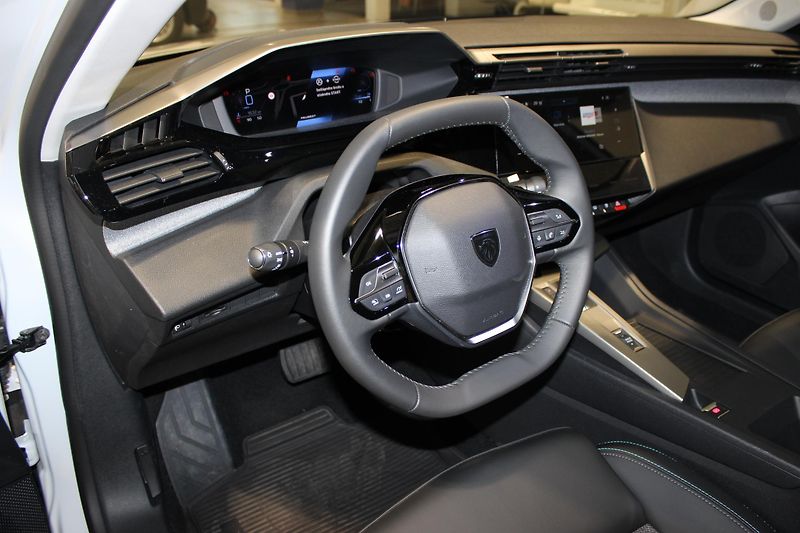 Peugeot 308 (2025) Allure Hybrid 136e-DCS6,DPH,ČR - fotka 7 z 23