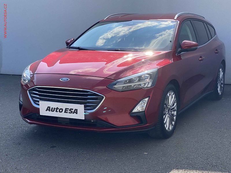 Ford Focus (2020) 2.0TDCi, Titanium, LED, navi - fotka 3 z 18