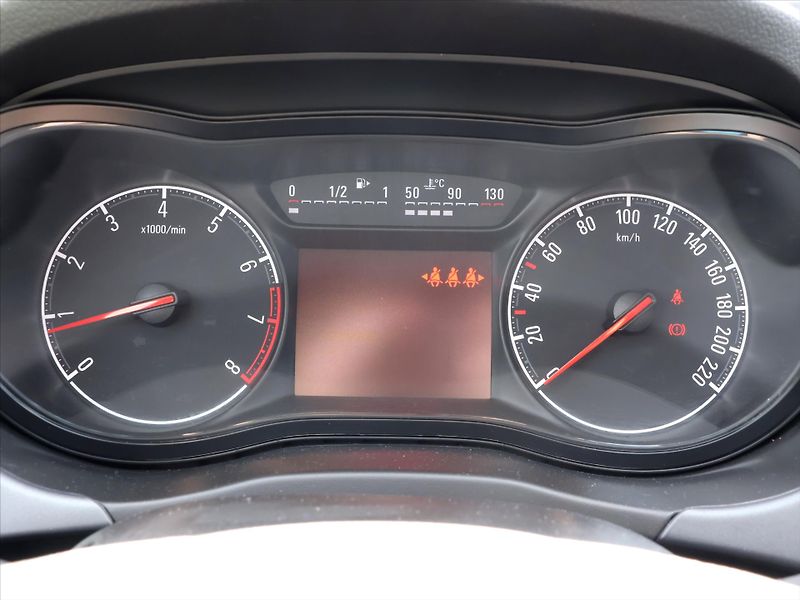 Opel Corsa 1,2 i 51kW Sport Klima CZ - fotka 14 z 30