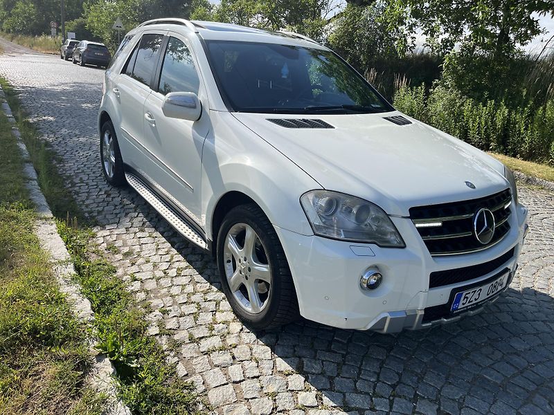 Mercedes-Benz Třídy M (2009) originál AMG facelift exteriér - fotka 3 z 23