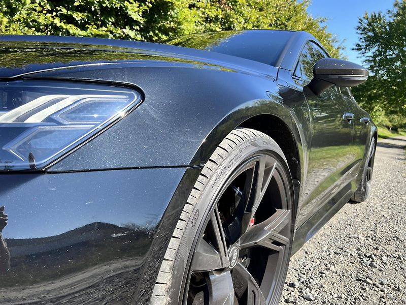 Audi RS 7 (2020) SPORTBACK 4.0 TFSI V8, 441kW - fotka 2 z 28