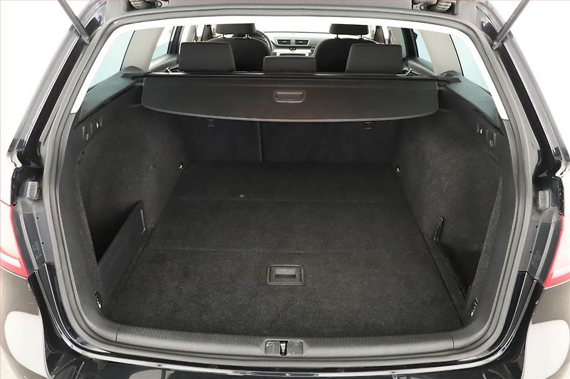 Volkswagen Passat (2011) 1.6 TDI, nová STK, v provozu - fotka 13 z 13