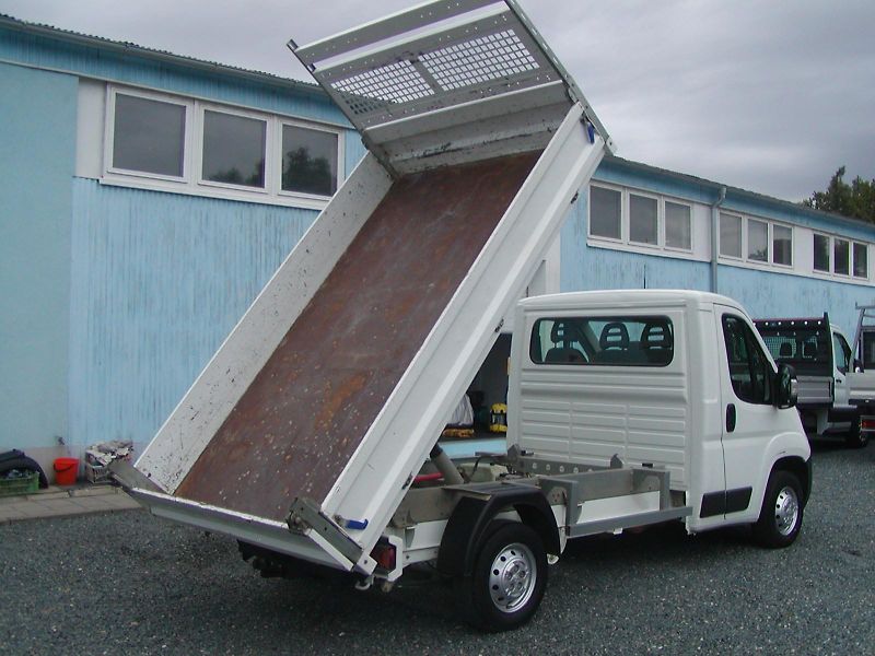 Peugeot Boxer (2015) 2.2 HDi,SKLOPKA, VÝB.STAV!! - fotka 40 z 74