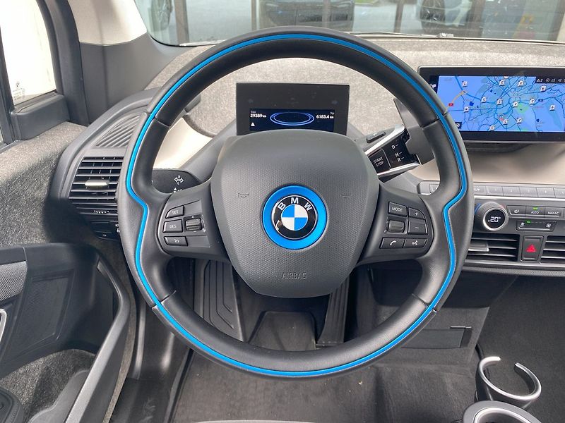 BMW i3 120Ah Comfort Navi Reku - fotka 15 z 24