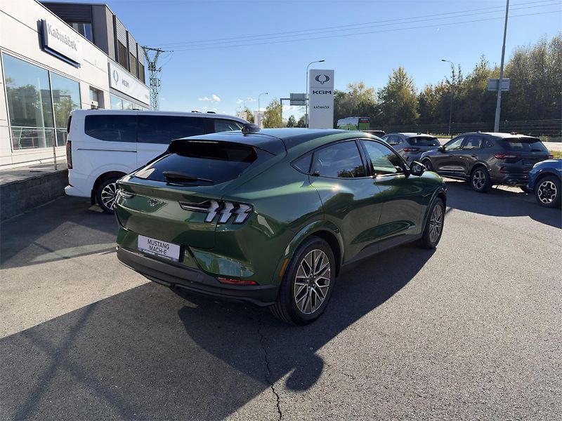 Ford Mustang Mach-E (2026) Premium, 5dveřová, 88 kWh PROD - fotka 3 z 21