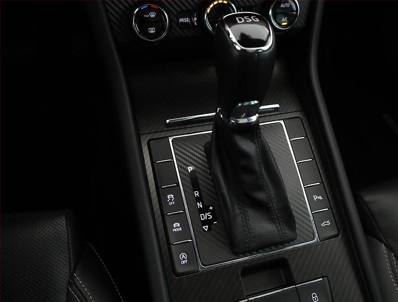 Škoda Superb (2019) Laurin&Klement 2.0 TSI - fotka 17 z 21