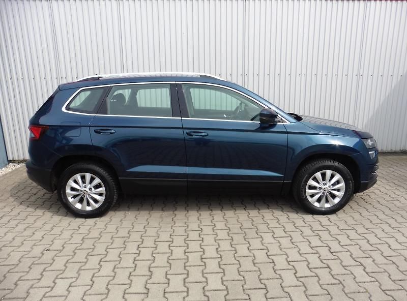 Škoda Karoq 1,0 TSi Style, Navi, Kamera, V - fotka 5 z 19