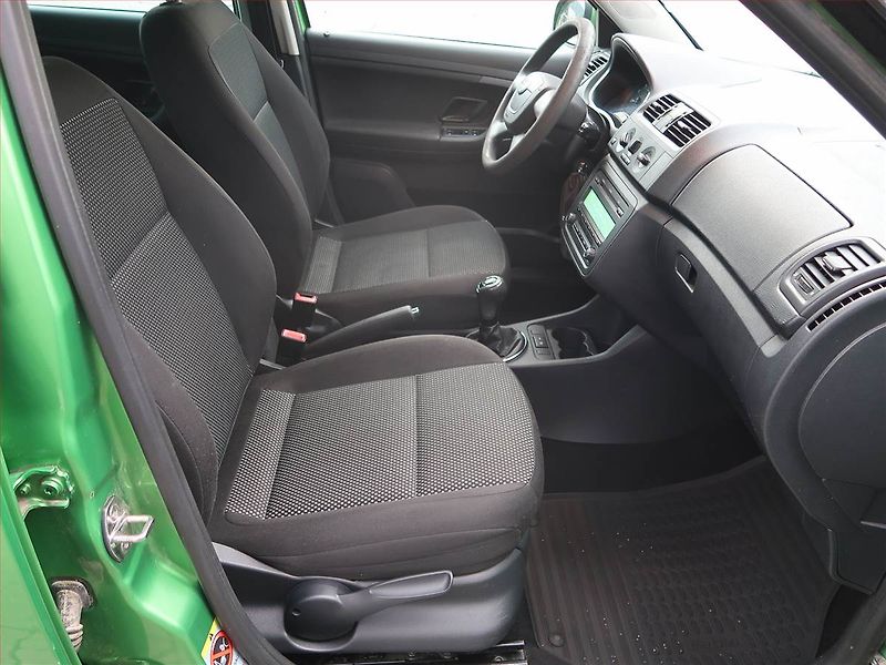 Škoda Fabia (2012) Scout 1.2 TSI, Tempomat - fotka 9 z 16