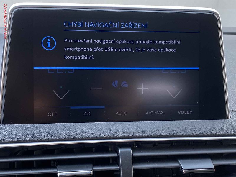 Peugeot 3008 (2018) 1.2 PT, ČR, Allure, park. - fotka 17 z 19
