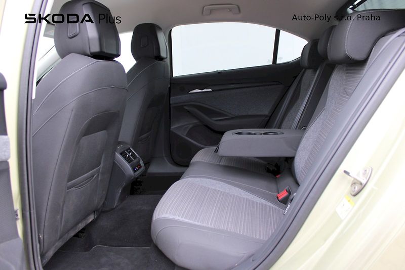 Škoda Superb (2025) 2.0 TDI 110 kW Selection - fotka 23 z 25