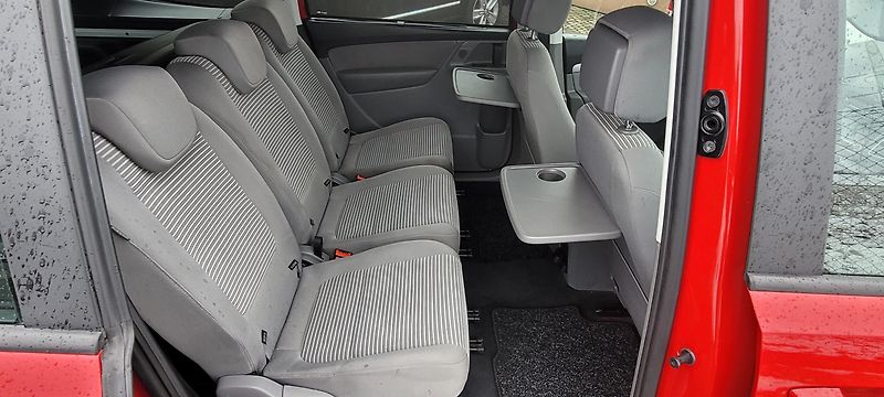 Seat Alhambra (2015) 2,0TDi 130kW Style - fotka 13 z 42