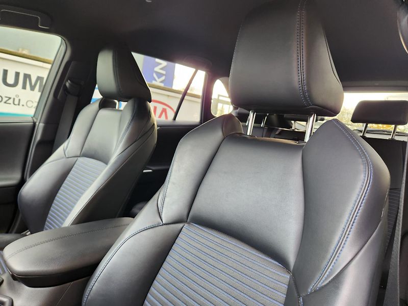 Toyota RAV4 (2021) 2.5-HYBRID-1.MAJ-KŮŽE-AUTOMAT - fotka 3 z 22