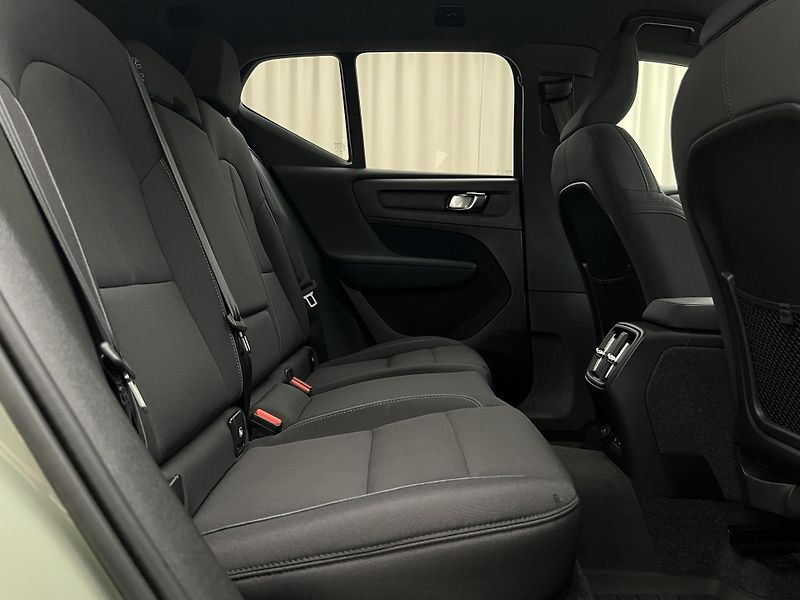 Volvo XC40 RECHARGE CORE AUT - fotka 20 z 46
