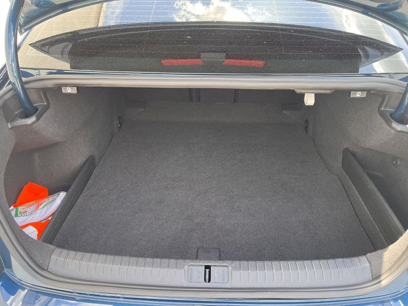 Volkswagen Passat (2021) 1,5TSI 110KW DSG ELEGANCE - fotka 10 z 26
