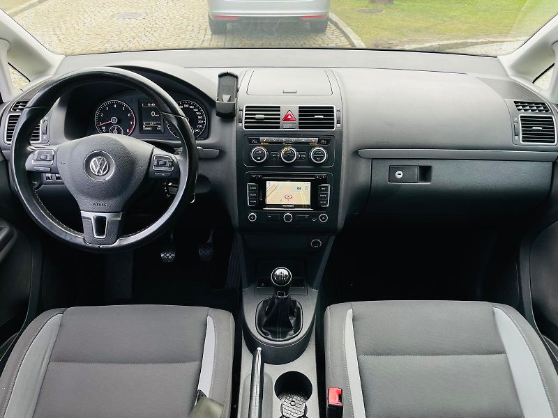 Volkswagen Touran 1.4TSI VÝHŘEV SERVISKA TAŽNÉ - fotka 24 z 46