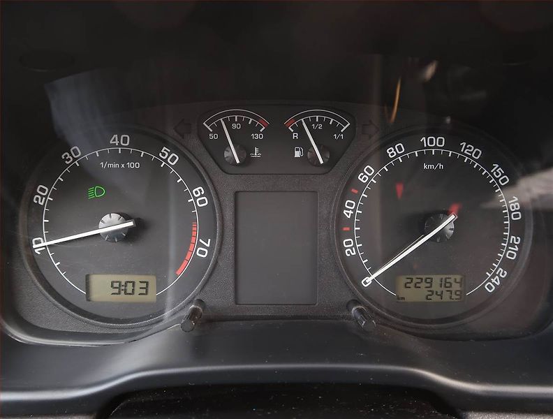 Škoda Octavia (2007) 1.6, po STK, jezdí skvěle - fotka 11 z 16