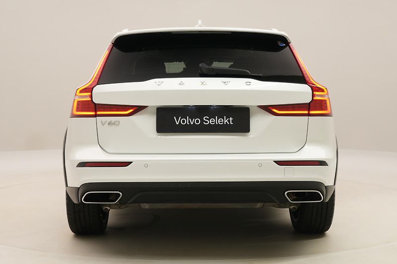 Volvo V60 CC B5 AWD BRIGHT PLUS AUT  - fotka 12 z 45