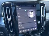 Volvo XC40 B3 FWD BE // 360 // kola - náhled 40