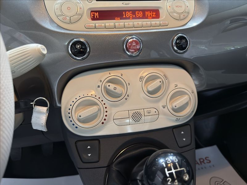 Fiat 500 1,2   i PANO SVĚTLÝ INTERIÉR - fotka 11 z 18