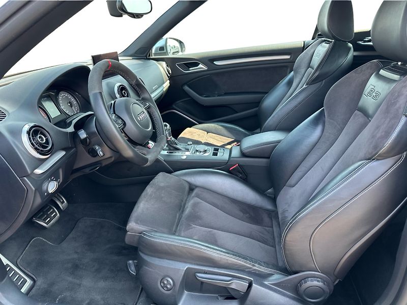Audi S3 Cabrio 2.0 TFSI 221kW Quattro - fotka 11 z 23