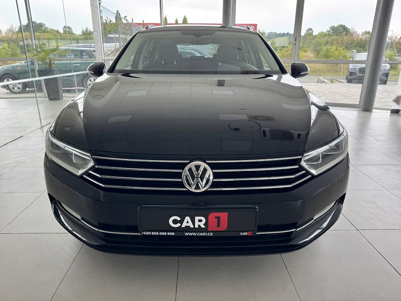 Volkswagen Passat 1,6TDI DSG*ComfortLine*ACC*Nav - fotka 3 z 32