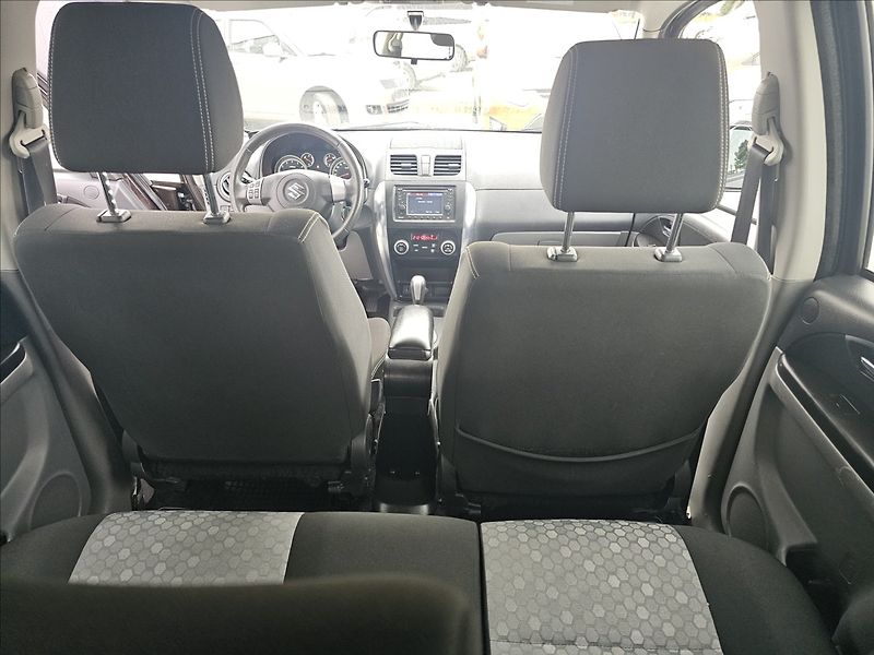 Suzuki SX4 1,6 VVTI 88KW STYLE  AUTOMAT - fotka 27 z 43