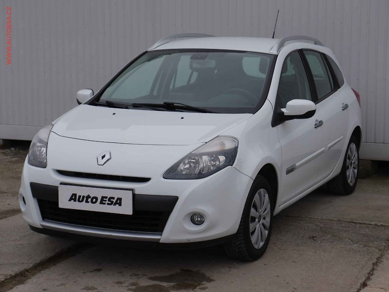 Renault Clio (2009) 1.6i, AT, navi, AC - fotka 3 z 14