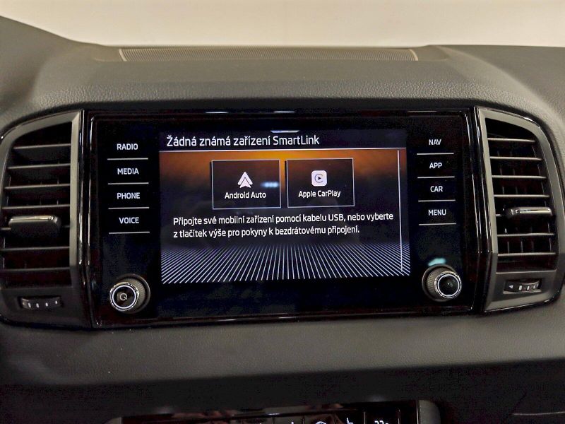 Škoda Karoq (2025) 1.5 TSI 110 kW DSG Sportline - fotka 13 z 31