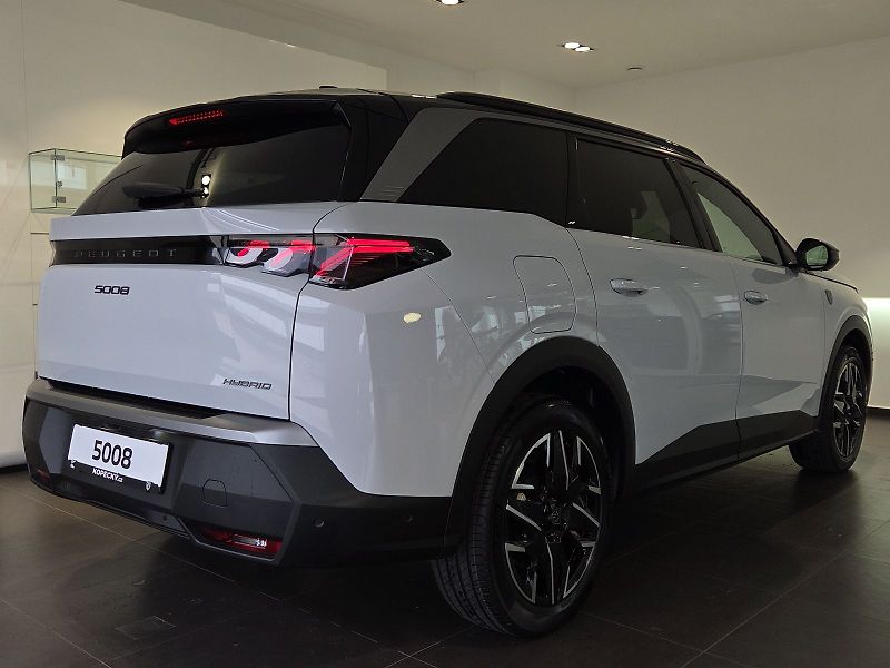 Peugeot 5008 (2025) 5008 GT Hybrid 145 e-DCS6 - fotka 6 z 16