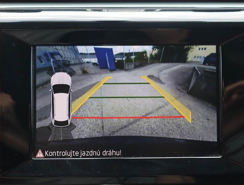 Škoda Superb (2016) 2.0 TDI, Automat, Navi - fotka 18 z 19