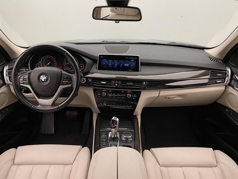 BMW X5 XDRIVE 30d AUT CZ - fotka 2 z 65