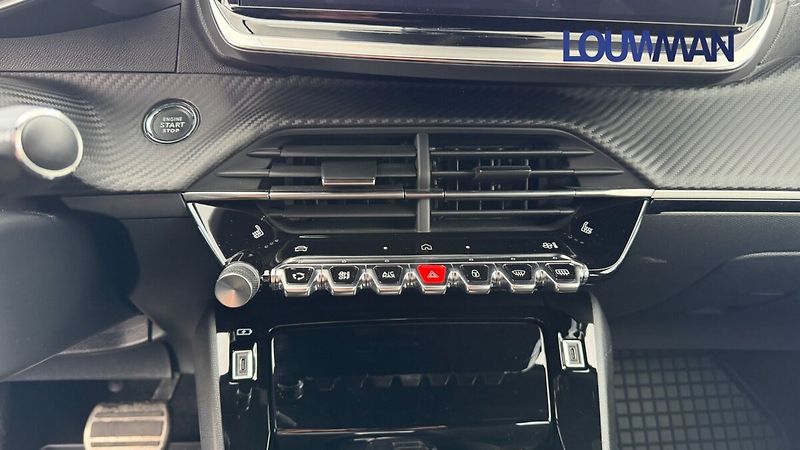 Peugeot 2008 GT 1.2PT - fotka 8 z 30