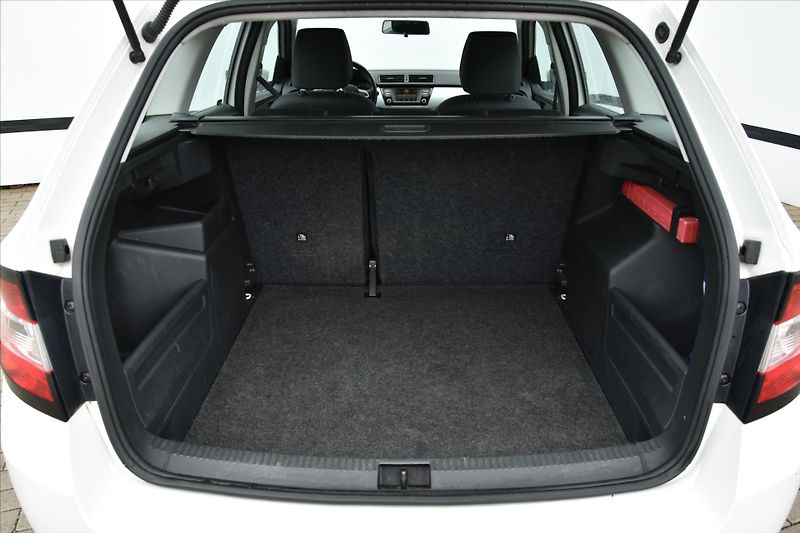 Škoda Fabia 1.2TSi 1.MAJITEL DPH ČR - fotka 11 z 19