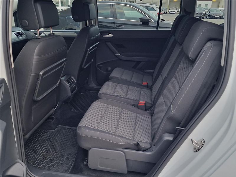 Volkswagen Touran 2.0 TDI Comfortline,ČR,1.Maj. - fotka 17 z 50